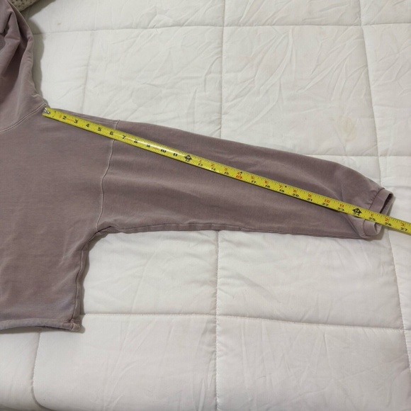 Aritzia The Group by Babaton Weekender Cinchable Pullover Cropped Hoodie Size S - Picture 10 of 14